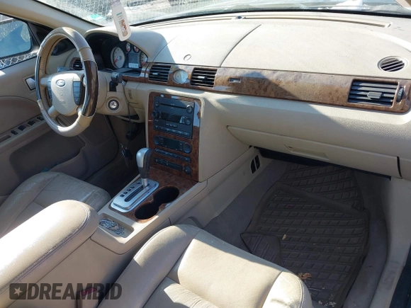 2006 Ford Five Hundred Limited with VIN 1FAHP281X6G159959, listed as a IAAI auction lot 41410464 with 156,724 mi miles. Bid and sale history available at carsss.com. Image 5.