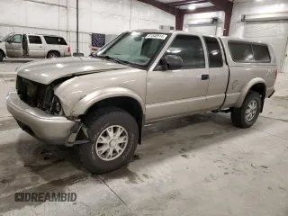 2003 GMC Sonoma SLS with VIN 1GTCT19X038151436, listed as a Copart auction lot 81548914 with 199,712 mi miles and Salvage Title. Bid and sale history available at carsss.com. Image 1.