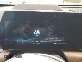 2023 BMW X1 xDrive28i z VIN WBX73EF08P5Y22376, wystawiony jako Copart lot #51129255 z przebiegiem 3601 mil mil oraz Szkody całkowita. Historia ofert i sprzedaży dostępna na DreamBid. Obrazek 9.