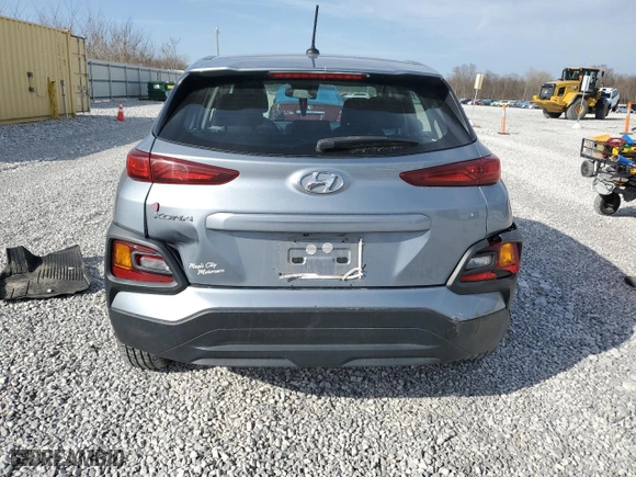 2020 Hyundai Kona SE with VIN KM8K12AAXLU480971, listed as a Copart auction lot 49671085 with 83,510 mi miles and Salvage Title. Bid and sale history available at carsss.com. Image 6.