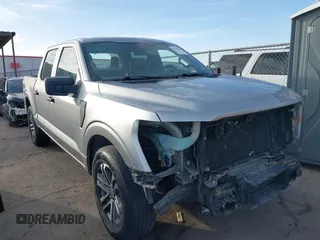2021 Ford F-150 XL z VIN 1FTEW1CP1MFA69303, wystawiony jako IAAI lot #41593902 z przebiegiem 116 841 mil mil oraz . Historia ofert i sprzedaży dostępna na DreamBid. Obrazek 14.