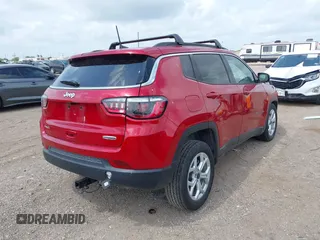 2025 Jeep Compass Latitude с VIN 3C4NJDBN8ST515983, выставлен на аукционе IAAI как лот 42172656 с пробегом 2 836 миль миль и . История ставок и продаж доступна на DreamBid. Изображение 4.