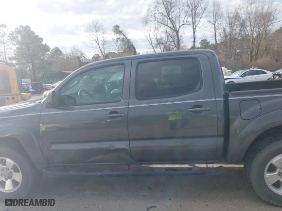 2010 Toyota Tacoma PreRunner with VIN 3TMJU4GN5AM106928, listed as a IAAI auction lot 41730400 with NaN miles. Bid and sale history available at carsss.com. Image 14.