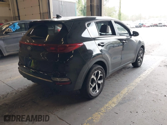 2020 Kia Sportage LX z VIN KNDPMCAC4L7805735, wystawiony jako IAAI lot #42014467 z przebiegiem 30 555 mil mil oraz . Historia ofert i sprzedaży dostępna na DreamBid. Obrazek 4.