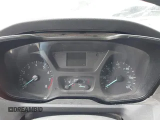 2016 Ford Transit Cargo z VIN 1FTYE1YMXGKB48964, wystawiony jako IAAI lot #41227860 z przebiegiem Nie podano mil oraz . Historia ofert i sprzedaży dostępna na DreamBid. Obrazek 16.