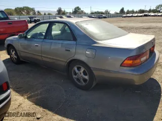 1998 Lexus ES 300 Luxury Sport Sdn with VIN JT8BF28G8W5026683, listed as a Copart auction lot 70980304 with 193,357 mi miles and Salvage Title. Bid and sale history available at carsss.com. Image 2.