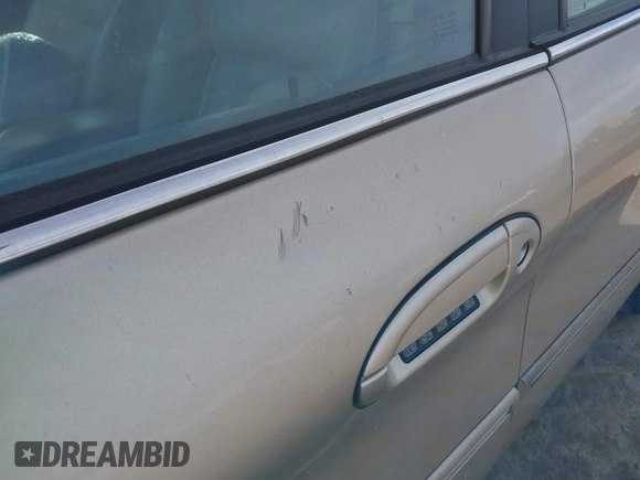 2001 Mercury Sable LS Premium with VIN 1MEFM55S81G625243, listed as a IAAI auction lot 41659063 with 186,377 mi miles and . Bid and sale history available at DreamBid. Image 6.