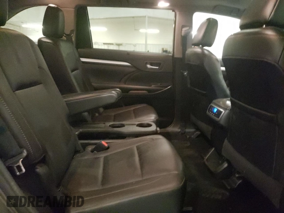 2018 Toyota Highlander SE z VIN 5TDJZRFH8JS528329, wystawiony jako Copart lot #56682465 z przebiegiem 131 082 mil mil oraz Szkoda całkowita • Salvage title. Historia ofert i sprzedaży dostępna na DreamBid. Obrazek 11.
