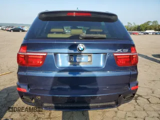 2013 BMW X5 xDrive50i z VIN 5UXZV8C56D0C16019, wystawiony jako Copart lot #59463285 z przebiegiem 133 905 mil mil oraz Czysty tytuł • Clean title. Historia ofert i sprzedaży dostępna na DreamBid. Obrazek 6.