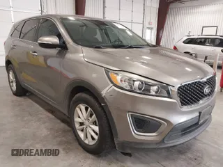 2016 Kia Sorento LX with VIN 5XYPG4A38GG002349, listed as a IAAI auction lot 41982487 with 139,160 mi miles. Bid and sale history available at carsss.com. Image 1.