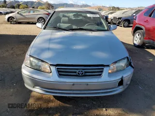 2001 Toyota Camry CE with VIN 4T1BG22K01U059585, listed as a Copart auction lot 89218725 with 253,747 mi miles and Clean Title. Bid and sale history available at carsss.com. Image 5.