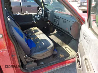 1993 GMC Sonoma z VIN 1GTCS14Z5P8511110, wystawiony jako IAAI lot #42254638 z przebiegiem 251 180 mil mil oraz . Historia ofert i sprzedaży dostępna na DreamBid. Obrazek 5.