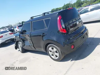 2018 Kia Soul with VIN KNDJN2A20J7588072, listed as a IAAI auction lot 42017446 with 89,085 mi miles. Bid and sale history available at carsss.com. Image 14.