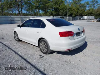 2013 Volkswagen Jetta SE with VIN 3VWDX7AJ0DM397061, listed as a IAAI auction lot 41237703 with 114,704 mi miles and . Bid and sale history available at DreamBid. Image 3.