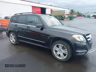 2015 Mercedes-Benz GLK 350 z VIN WDCGG8JB9FG394696, wystawiony jako IAAI lot #41991318 z przebiegiem 137 799 mil mil oraz . Historia ofert i sprzedaży dostępna na DreamBid. Obrazek 1.