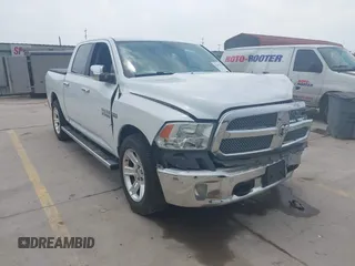 2017 Ram 1500 Lone Star Silver z VIN 1C6RR6LT7HS791379, wystawiony jako IAAI lot #42196470 z przebiegiem 96 222 mil mil oraz . Historia ofert i sprzedaży dostępna na DreamBid. Obrazek 1.