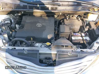 2016 Toyota Sienna XLE with VIN 5TDYK3DC3GS744752, listed as a IAAI auction lot 41077851 with 147,319 mi miles. Bid and sale history available at carsss.com. Image 10.