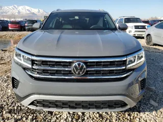 2022 Volkswagen Atlas SEL with VIN 1V2BE2CA9NC208960, listed as a Copart auction lot 88343895 with 46,842 mi miles and Salvage title. Bid and sale history available at DreamBid. Image 5.