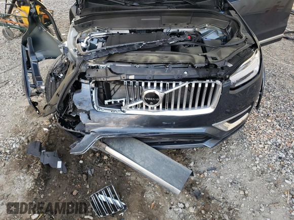 2023 Volvo XC90 Ultimate with VIN YV4062PA2P1988358, listed as a Copart auction lot 83458764 with 9,521 mi miles and Salvage Title. Bid and sale history available at carsss.com. Image 11.