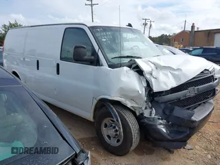 2021 Chevrolet Express Cargo Van with VIN 1GCWGAFP4M1256853, listed as a IAAI auction lot 40761784 with 1 mi miles. Bid and sale history available at carsss.com. Image 1.