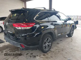 2018 Toyota Highlander LE with VIN 5TDBZRFHXJS805406, listed as a IAAI auction lot 41783455 with 146,388 mi miles and . Bid and sale history available at DreamBid. Image 4.