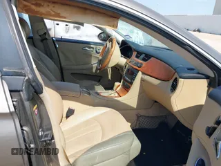 2006 Mercedes-Benz CLS 500 with VIN WDDDJ75XX6A011013, listed as a IAAI auction lot 37291476 with Not provided miles and . Bid and sale history available at DreamBid. Image 5.