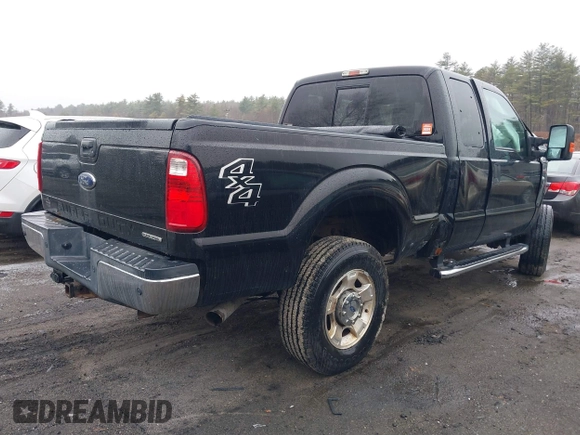 2016 Ford Super Duty F-250 SRW XLT with VIN 1FT7X2B69GEA07677, listed as a IAAI auction lot 41776279 with 72,148 mi miles. Bid and sale history available at carsss.com. Image 4.