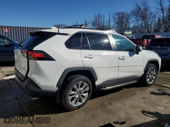 2019 Toyota RAV4 XLE Premium with VIN 2T3A1RFV5KW042879, listed as a Copart auction lot 46245415 with 92,238 mi miles and Salvage Title. Bid and sale history available at carsss.com. Image 3.