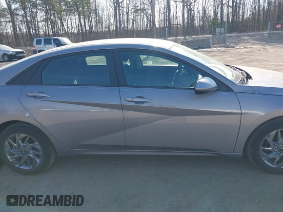 2024 Hyundai Elantra SEL with VIN KMHLM4DG6RU752707, listed as a IAAI auction lot 41771224 with 13,638 mi miles. Bid and sale history available at carsss.com. Image 13.