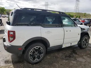 2025 Ford Bronco Sport Outer Banks z VIN 3FMCR9CN4SRE05047, wystawiony jako Copart lot #55529715 z przebiegiem 3 064 mil mil oraz Szkoda całkowita • Salvage title. Historia ofert i sprzedaży dostępna na DreamBid. Obrazek 3.