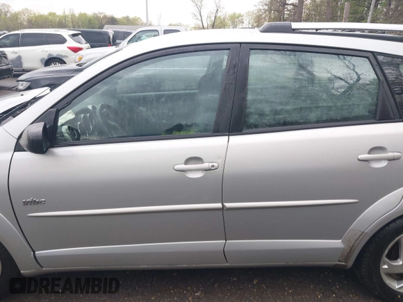 2004 Pontiac Vibe with VIN 5Y2SL64884Z462830, listed as a IAAI auction lot 42032992 with 239,464 mi miles. Bid and sale history available at carsss.com. Image 15.
