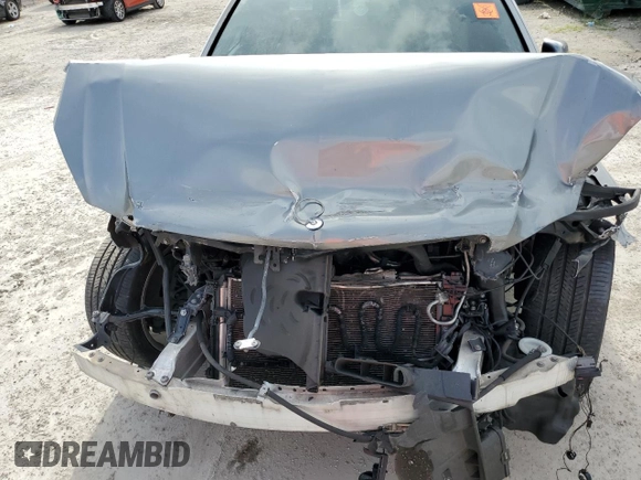 2013 Mercedes-Benz E 350 Luxury with VIN WDDHF5KB2DA692054, listed as a Copart auction lot 62881865 with 210,098 mi miles and Clean title. Bid and sale history available at DreamBid. Image 11.