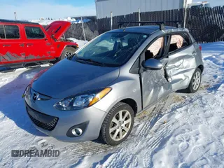 2013 Mazda 2 Touring z VIN JM1DE1LYXD0153291, wystawiony jako IAAI lot #41671574 z przebiegiem Nie podano mil oraz . Historia ofert i sprzedaży dostępna na DreamBid. Obrazek 16.