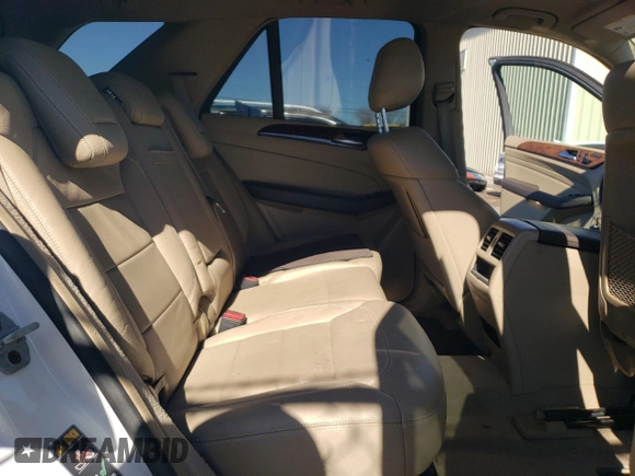 2015 Mercedes-Benz M 400 with VIN 4JGDA5GB1FA503733, listed as a Copart auction lot 42324685 with 122,478 mi miles and Clean Title. Bid and sale history available at DreamBid. Image 10.