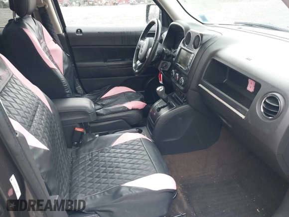 2015 Jeep Patriot High Altitude z VIN 1C4NJRFB8FD177204, wystawiony jako IAAI lot #41972407 z przebiegiem 94 339 mil mil oraz . Historia ofert i sprzedaży dostępna na DreamBid. Obrazek 5.