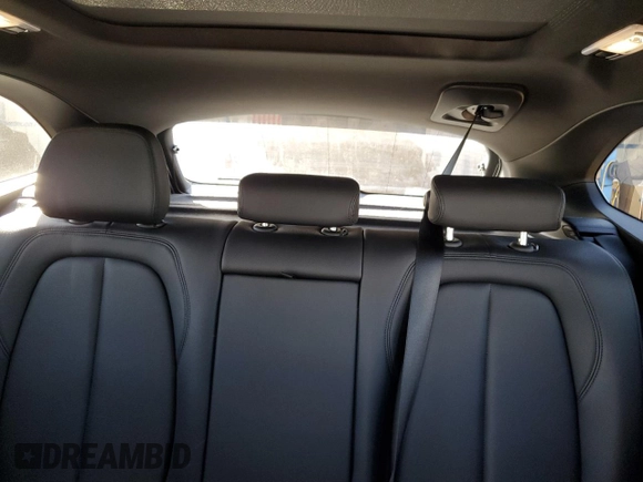 2020 BMW X1 xDrive28i z VIN WBXJG9C04L5P16314, wystawiony jako Copart lot #46709905 z przebiegiem 45 064 mil mil oraz Szkoda całkowita • Salvage title. Historia ofert i sprzedaży dostępna na DreamBid. Obrazek 10.