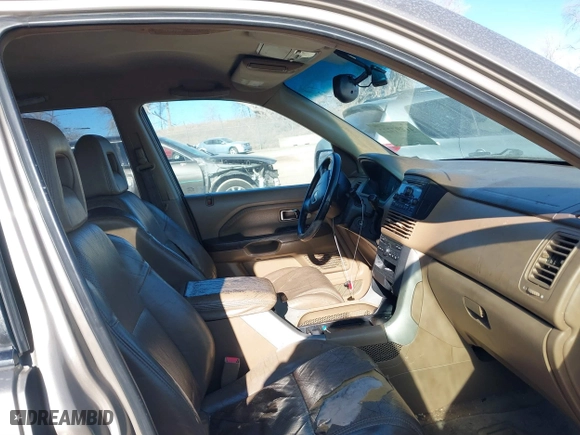 2003 Honda Pilot EX with VIN 2HKYF18563H604120, listed as a IAAI auction lot 41297222 with 248,748 mi miles. Bid and sale history available at carsss.com. Image 5.