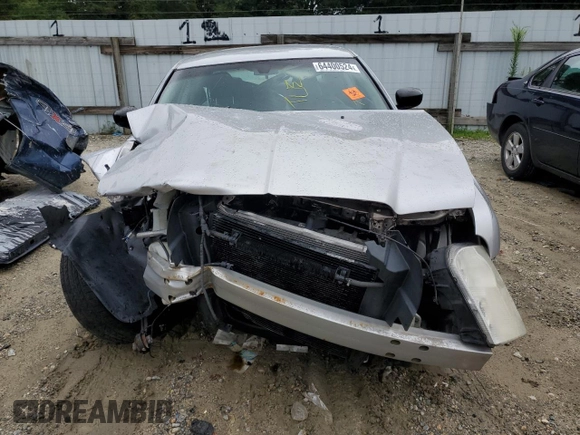 2006 Chrysler 300 with VIN 2C3KA43RX6H223758, listed as a Copart auction lot 64400524 with 0 mi miles and Salvage Title. Bid and sale history available at carsss.com. Image 5.