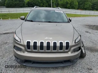 2017 Jeep Cherokee Latitude с VIN 1C4PJLCB5HW593440, выставлен на аукционе Copart как лот 57594885 с пробегом 143 874 миль миль и Списание • Salvage title. История ставок и продаж доступна на DreamBid. Изображение 5.