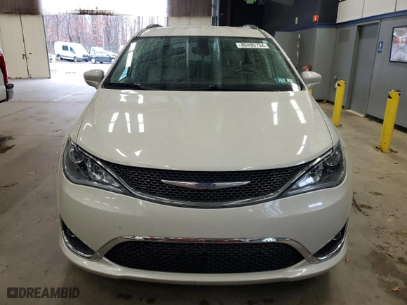 2017 Chrysler Pacifica Touring-L with VIN 2C4RC1BG9HR795162, listed as a Copart auction lot 80495734 with 128,632 mi miles and Salvage Title. Bid and sale history available at carsss.com. Image 5.