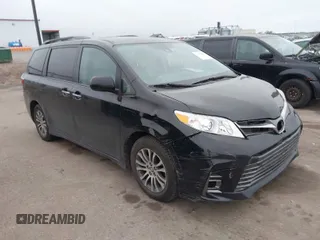 2019 Toyota Sienna XLE Auto Access Seat with VIN 5TDYZ3DC1KS979476, listed as a IAAI auction lot 41828688 with 86,389 mi miles. Bid and sale history available at carsss.com. Image 1.