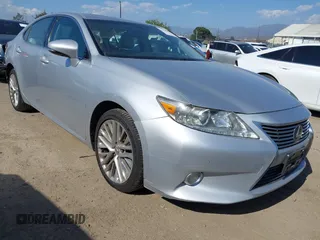 2013 Lexus ES 4dr Sdn with VIN JTHBK1GG8D2082838, listed as a IAAI auction lot 42149624 with 73,405 mi miles. Bid and sale history available at carsss.com. Image 1.