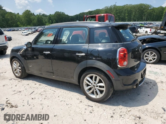 2011 MINI Countryman S with VIN WMWZC5C57BWL53495, listed as a Copart auction lot 61956365 with 117,812 mi miles and Clean title. Bid and sale history available at DreamBid. Image 2.