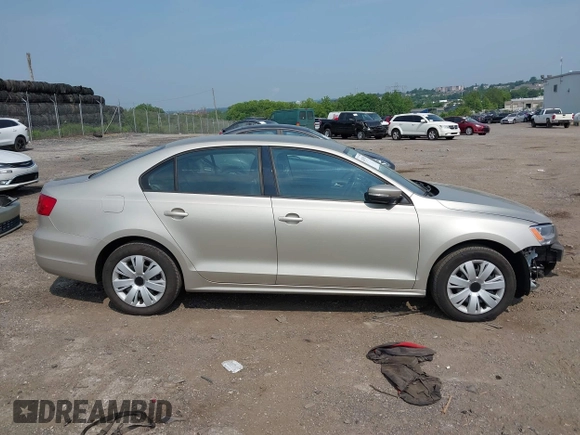 2012 Volkswagen Jetta SE z VIN 3VWDP7AJ6CM127542, wystawiony jako IAAI lot #42405701 z przebiegiem 137 240 mil mil oraz . Historia ofert i sprzedaży dostępna na DreamBid. Obrazek 14.