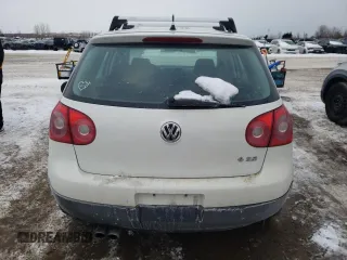 2008 Volkswagen Rabbit S with VIN WVWCA71K58W205955, listed as a Copart auction lot 43361635 with 295,801 mi miles and Clean Title. Bid and sale history available at carsss.com. Image 6.