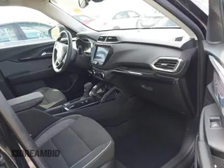 2022 Chevrolet TrailBlazer LT with VIN KL79MPS20NB117671, listed as a IAAI auction lot 41836110 with 67,919 mi miles. Bid and sale history available at carsss.com. Image 5.
