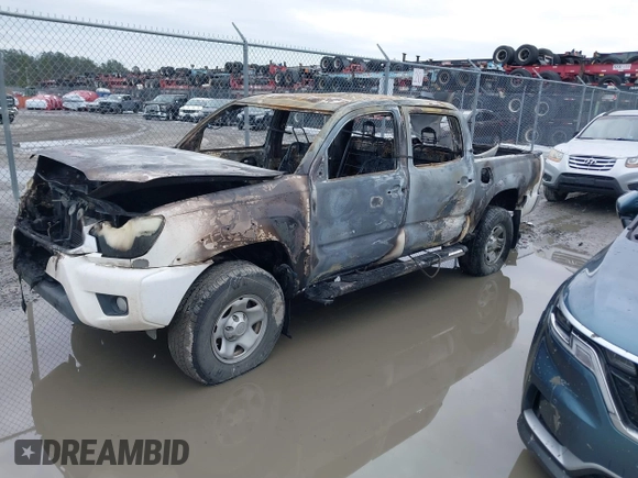 2014 Toyota Tacoma PreRunner with VIN 3TMJU4GNXEM163647, listed as a IAAI auction lot 41422577 with 1 mi miles. Bid and sale history available at carsss.com. Image 2.