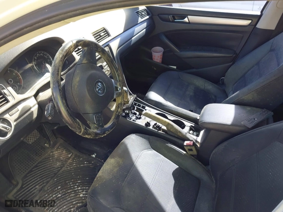 2015 Volkswagen Passat 1.8T Limited Edition with VIN 1VWAT7A38FC043258, listed as a IAAI auction lot 41433514 with 111,169 mi miles. Bid and sale history available at carsss.com. Image 6.
