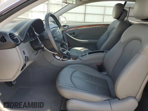 2006 Mercedes-Benz CLK 350 z VIN WDBTJ56J36F199735, wystawiony jako Copart lot #62213905 z przebiegiem 31 982 mil mil oraz Szkoda całkowita • Salvage title. Historia ofert i sprzedaży dostępna na DreamBid. Obrazek 7.