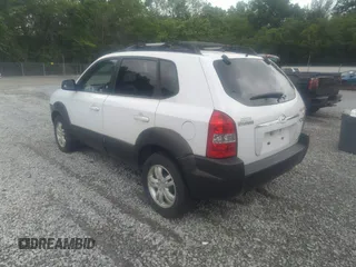 2007 Hyundai Tucson SE with VIN KM8JN72D97U485574, listed as a IAAI auction lot 42180222 with 128,098 mi miles and . Bid and sale history available at DreamBid. Image 3.